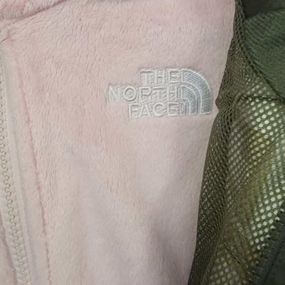 Thenorthface 3 in 1 waterproof Jacket - Picture 4 of 8